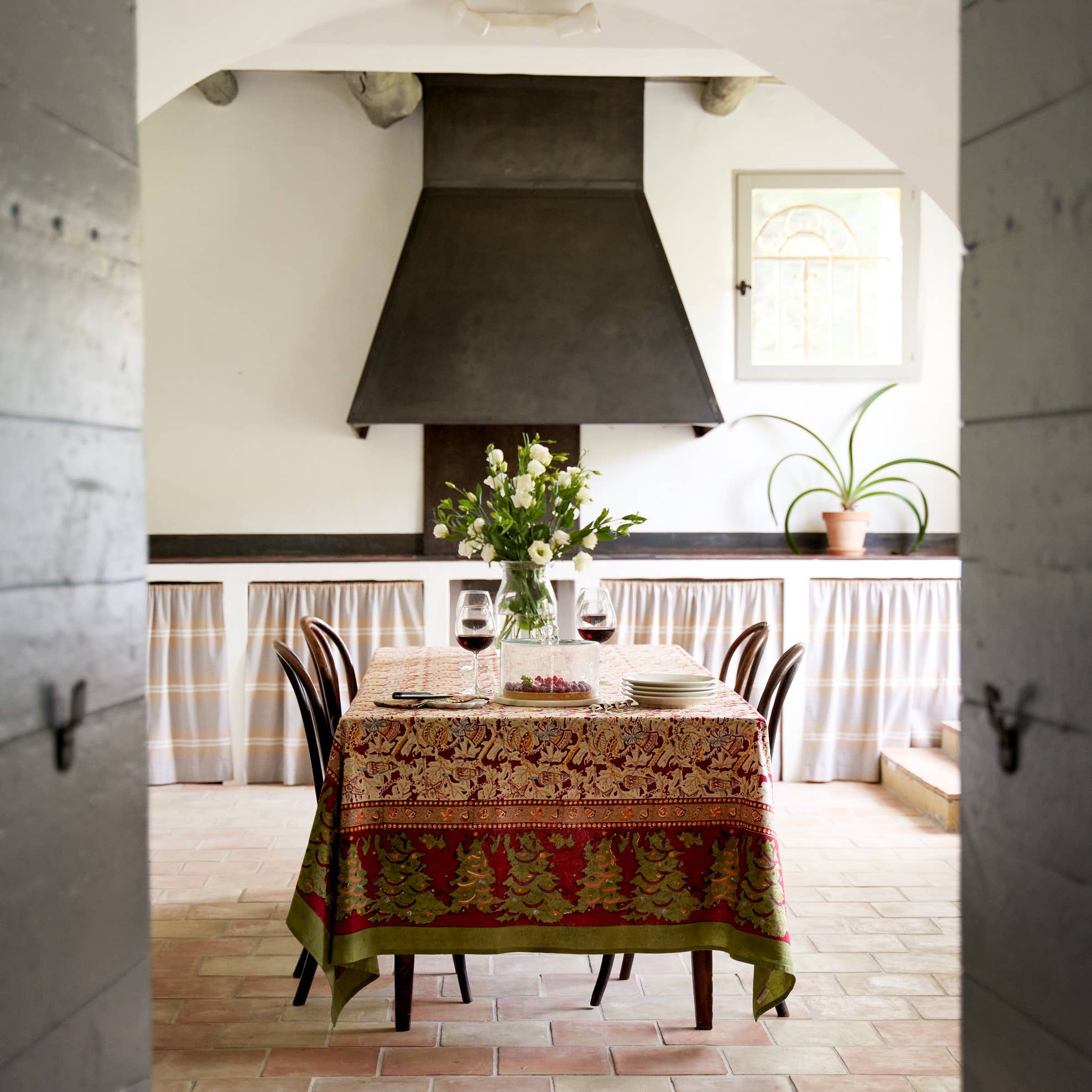 Noel Red & Green | French Tablecloths: 59" x 59"