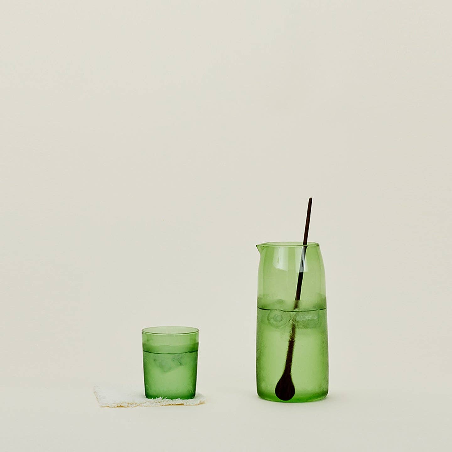 ESSENTIAL GLASSWARE - PITCHERS: BLUSH
