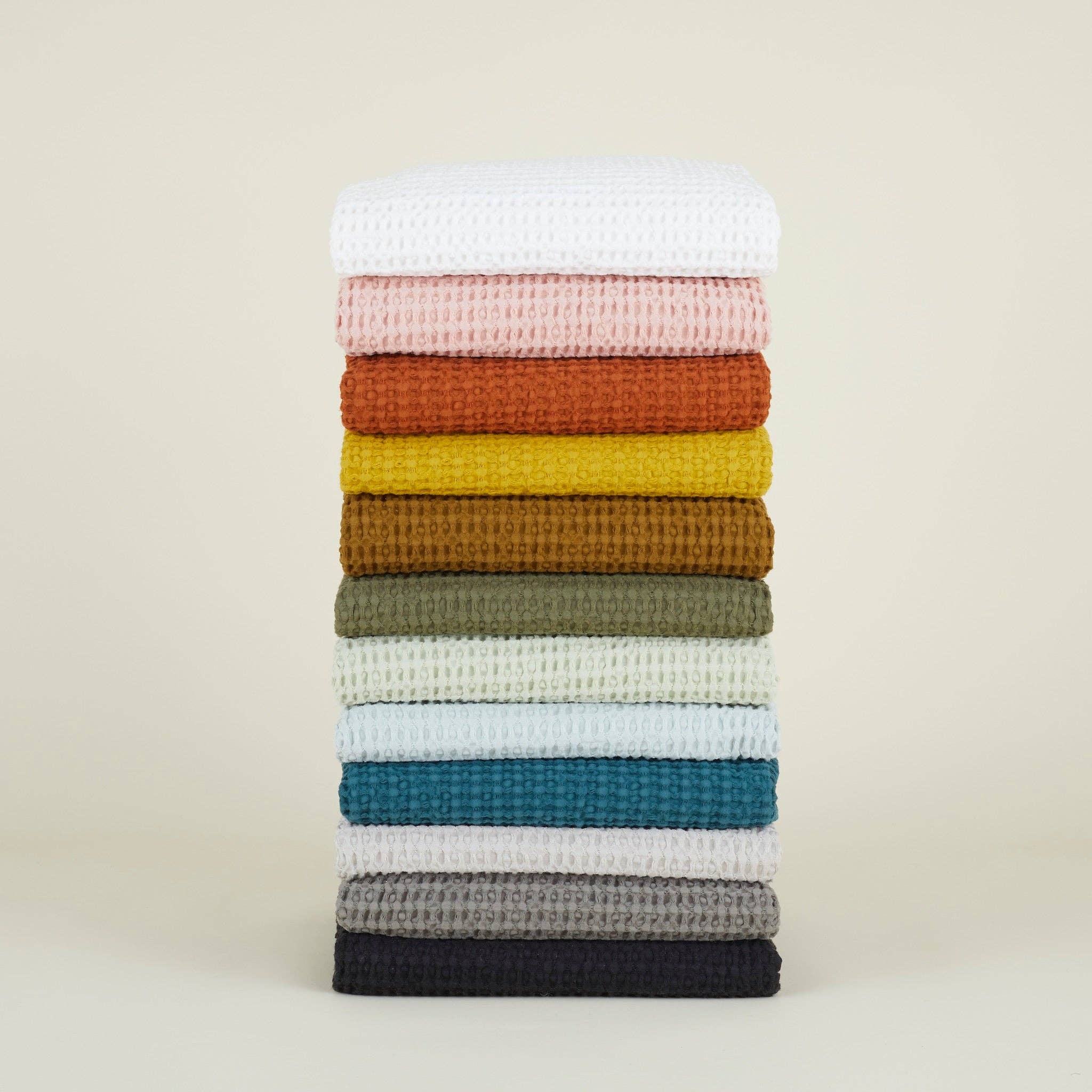 SIMPLE WAFFLE TOWELS - OLIVE: WASHCLOTH