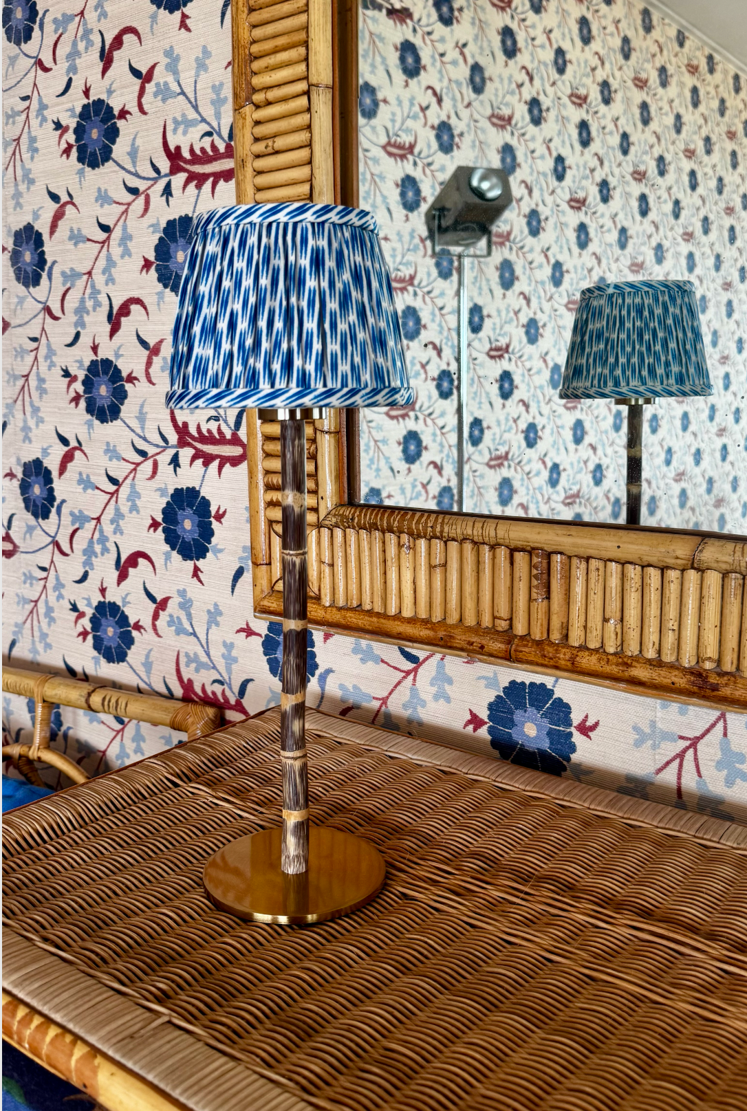 Beth cordless bamboo table lamp – Rechargeable lighting