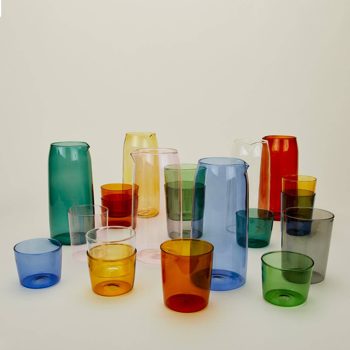 ESSENTIAL GLASSWARE - PITCHERS: BLUSH