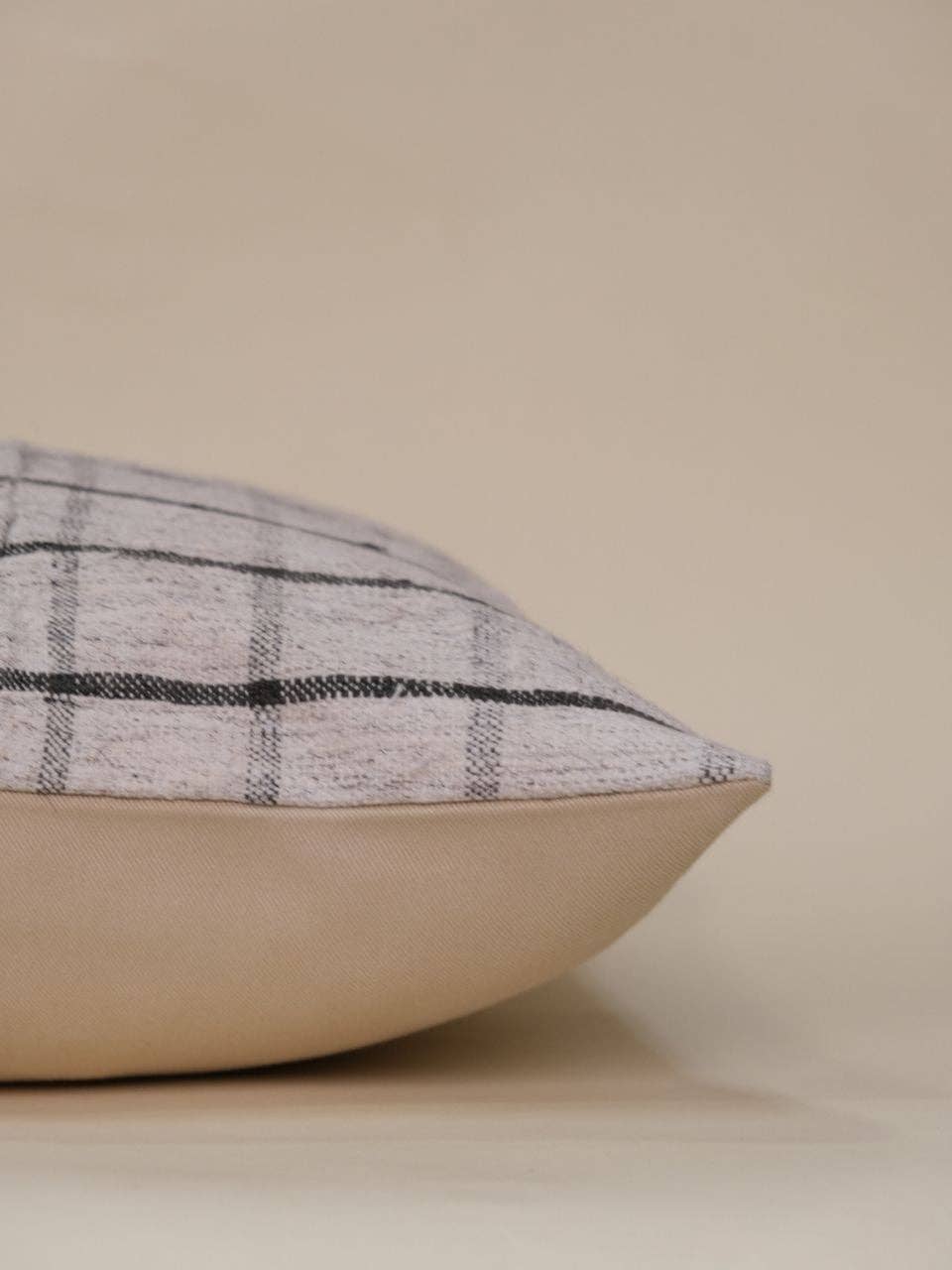 Avanos Kilim Lumbar: 16 x 24