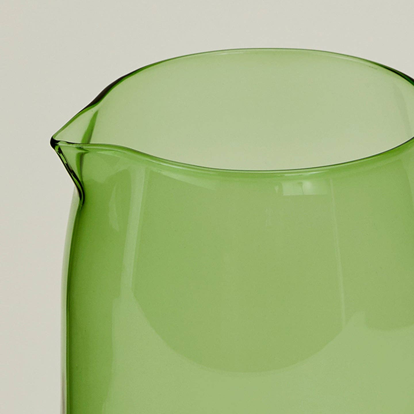 ESSENTIAL GLASSWARE - PITCHERS: BLUSH