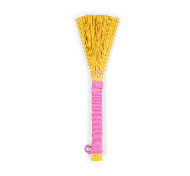 Seagrass Brush in Neyron Pink / Tuscan Yellow