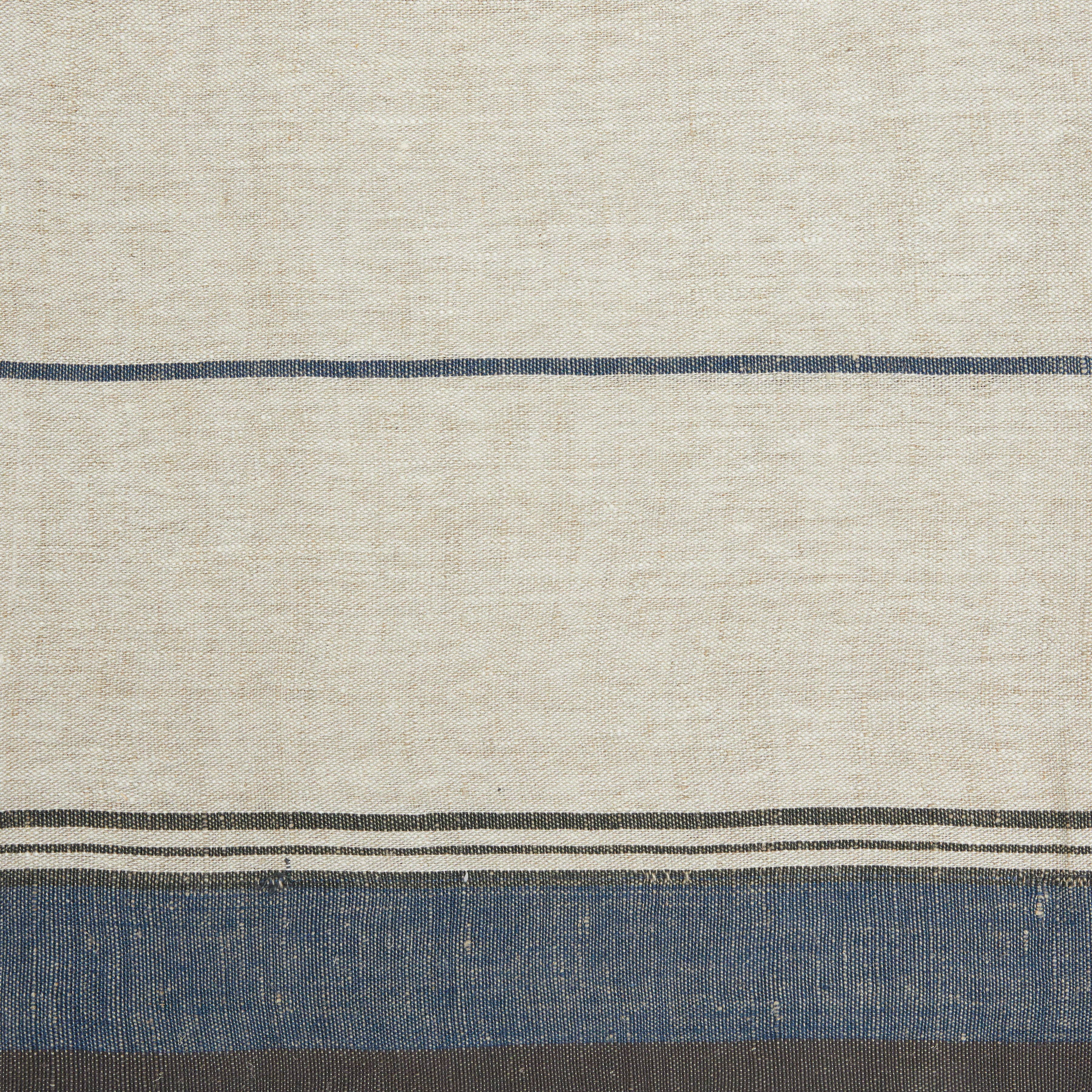Eze Ivory & Blue Tablecloth: 60x60