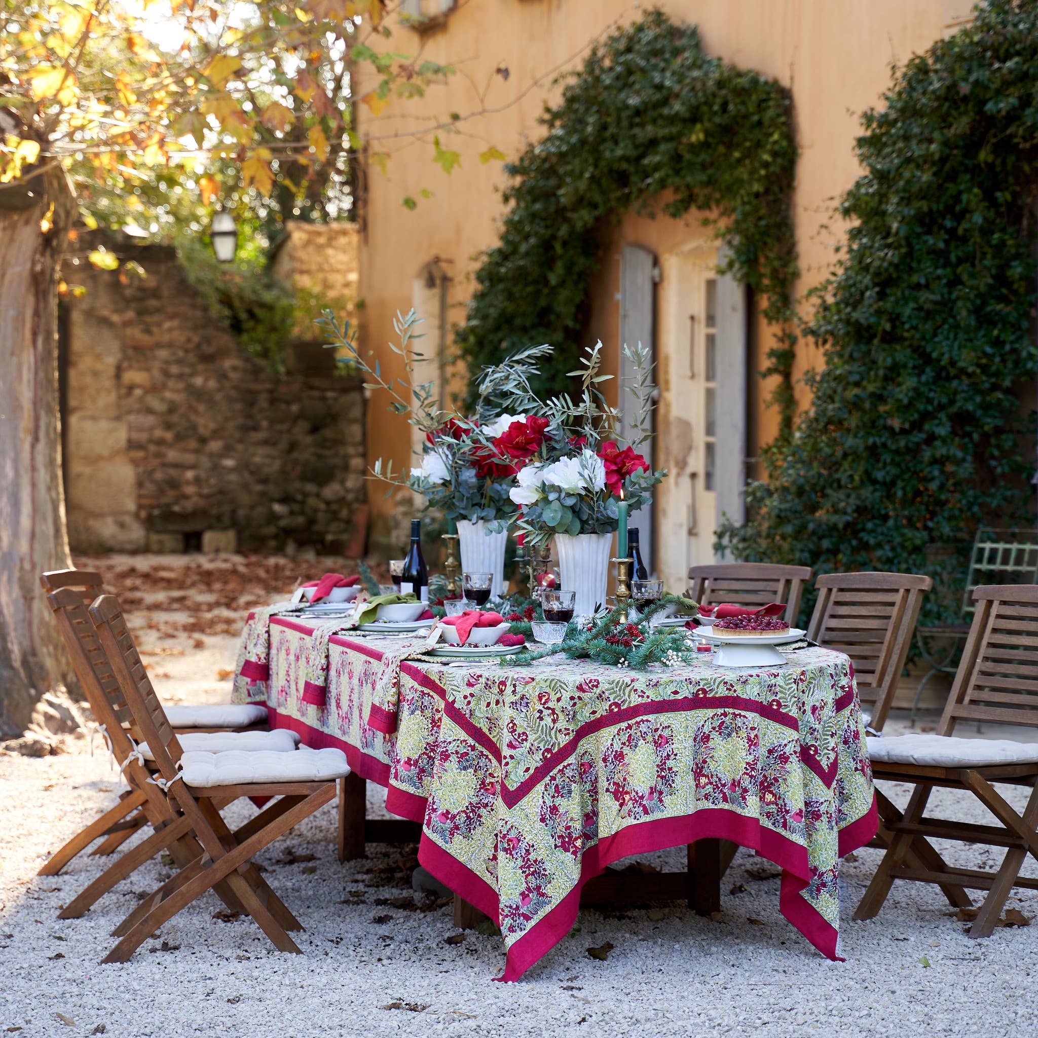 Winter Garden Red & Green | French Tablecloths: 71" x 128"