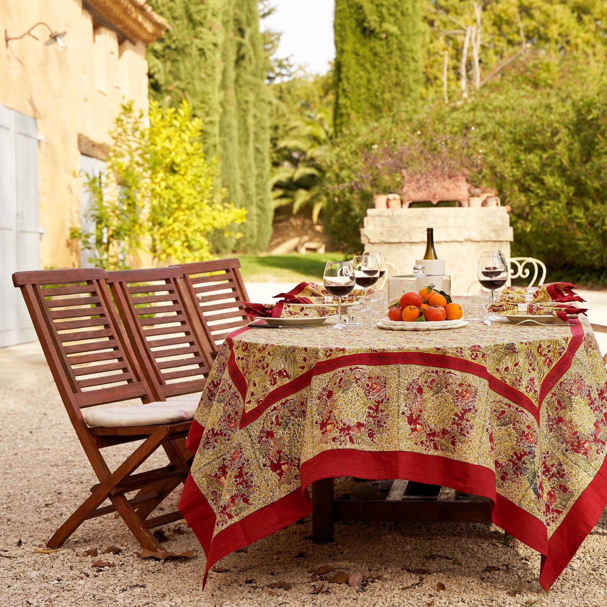 Winter Garden Red & Green | French Tablecloths: 71" x 128"