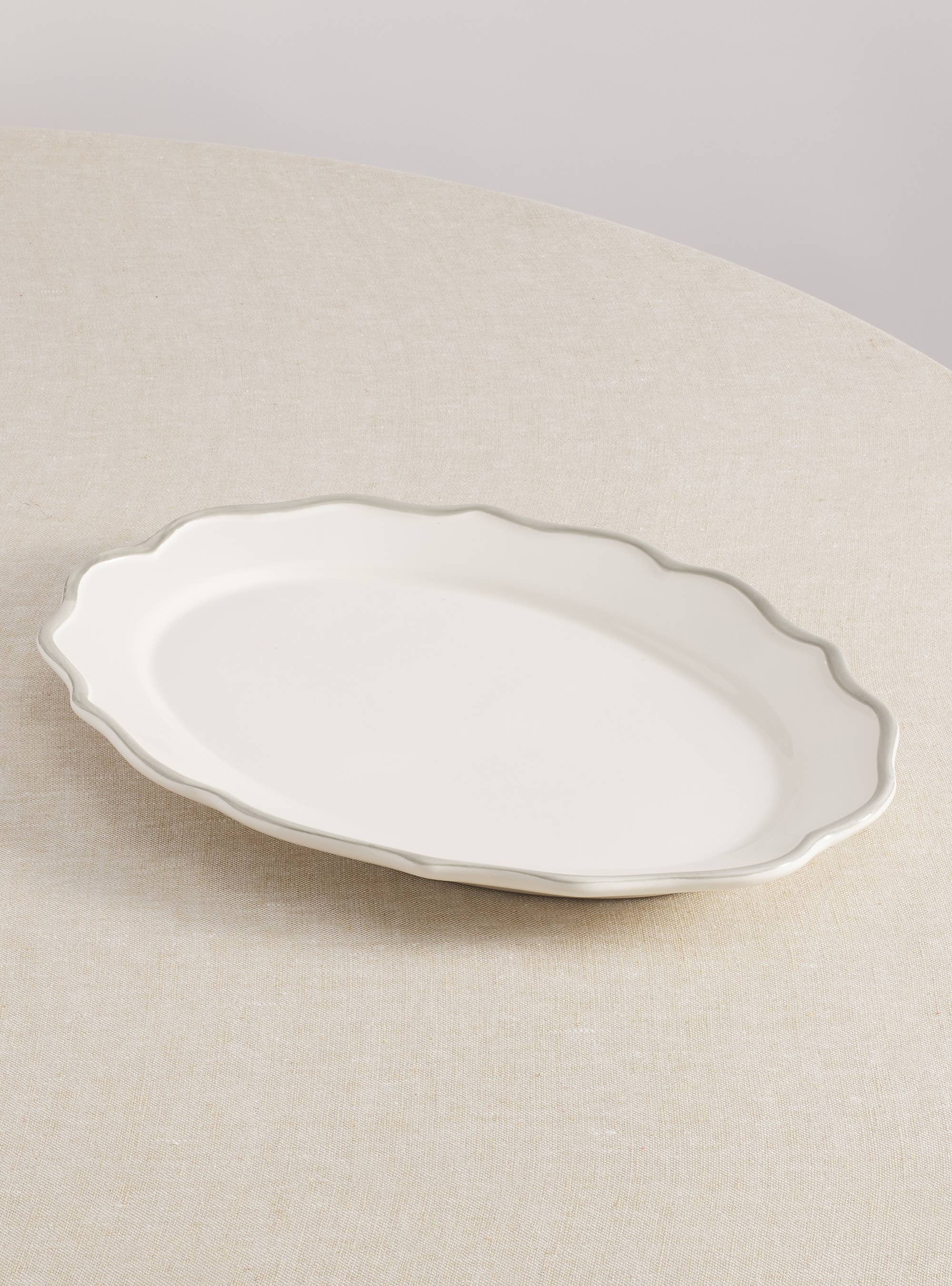 Sylvia Hand-Painted Oval Platter 15,5''