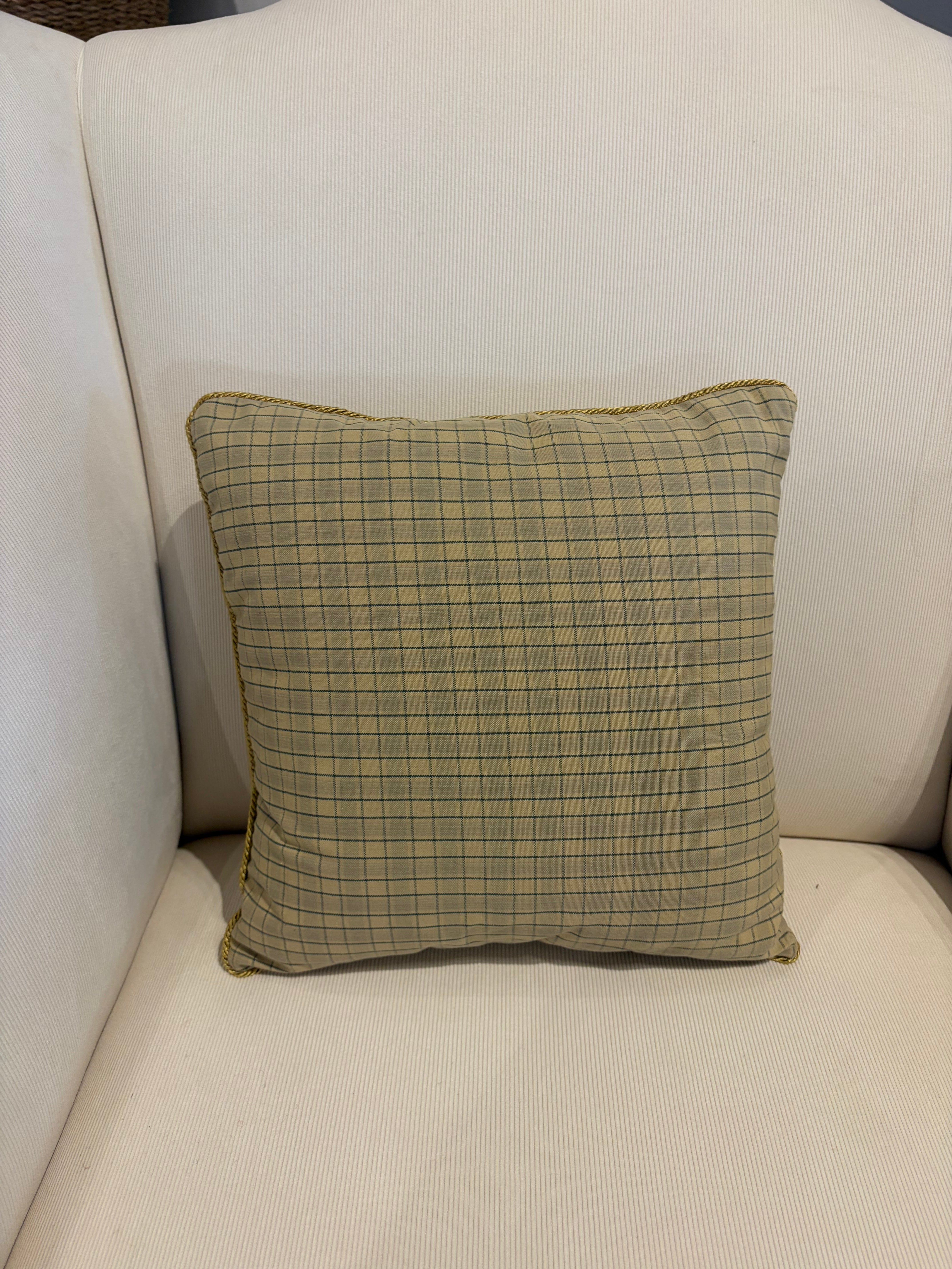 Small Square Houndstooth Check Pillows