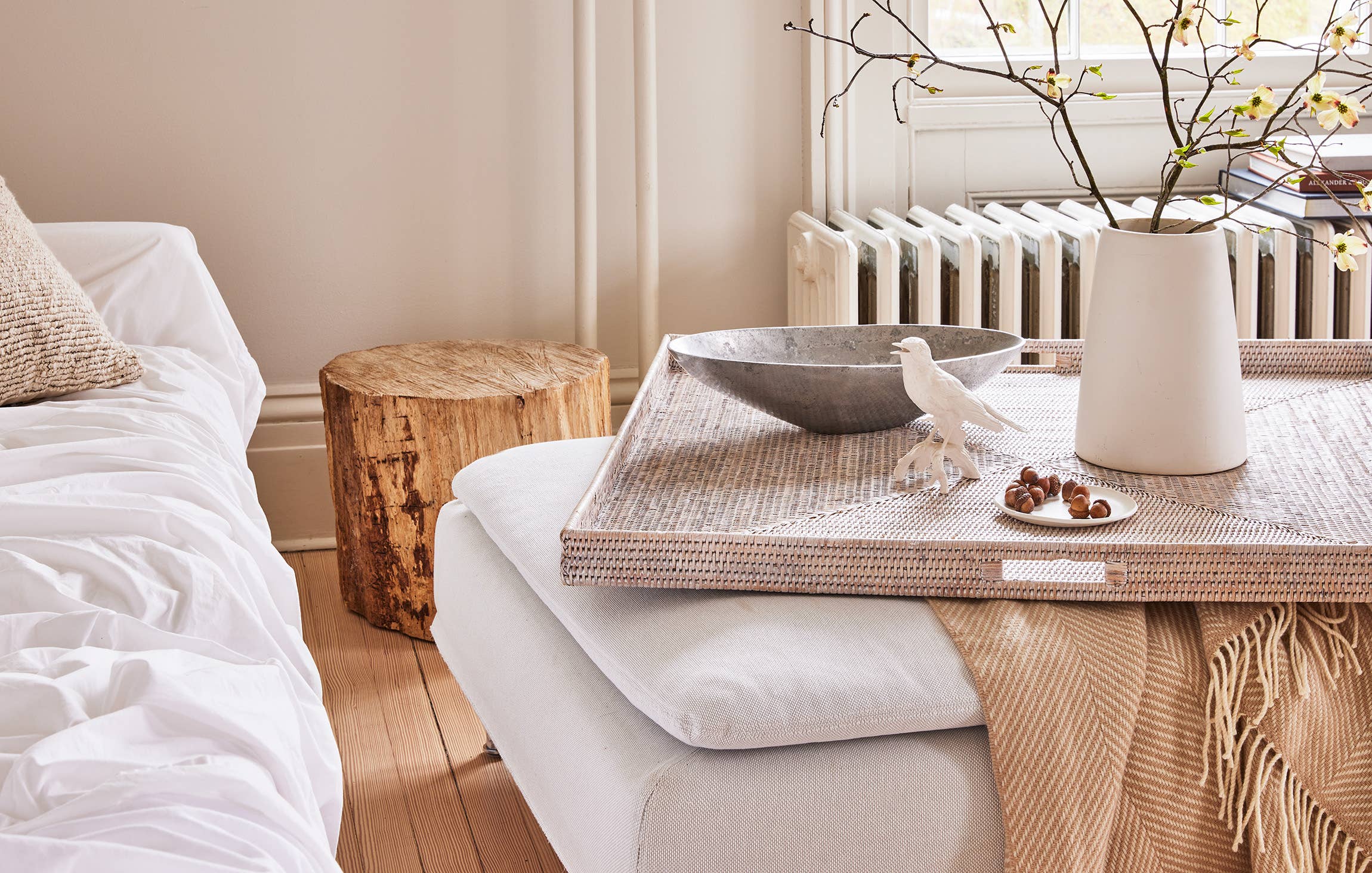 Medium Square Tray with Handle