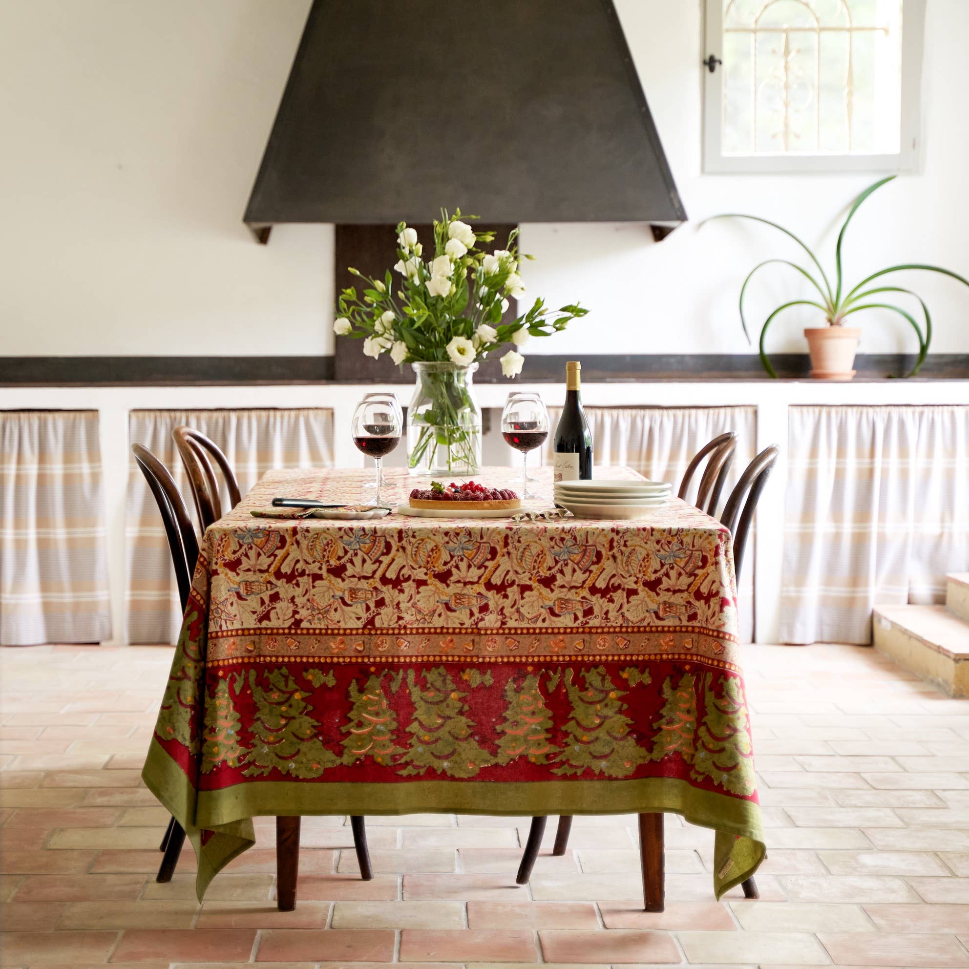 Noel Red & Green | French Tablecloths: 59" x 59"
