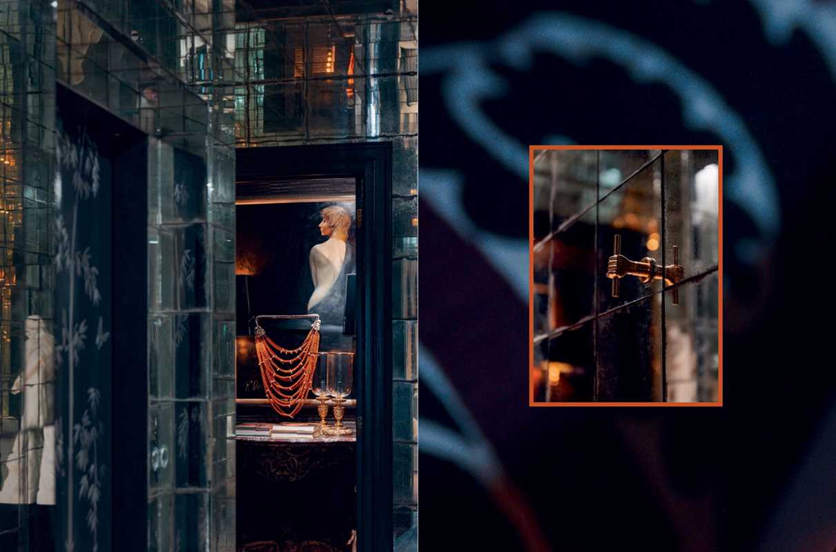 Grand Interiors by Geoffroy Van Hulle: Hardcover; 280 pages / English