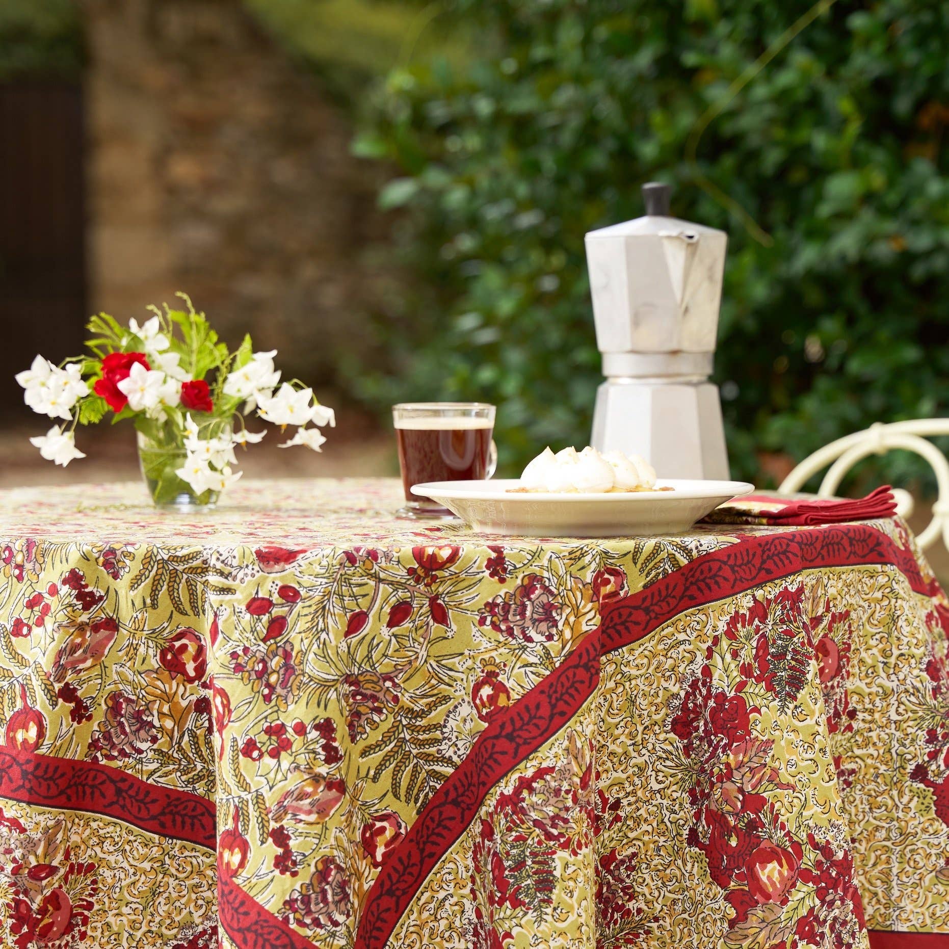 Winter Garden Red & Green | French Tablecloths: 71" x 128"