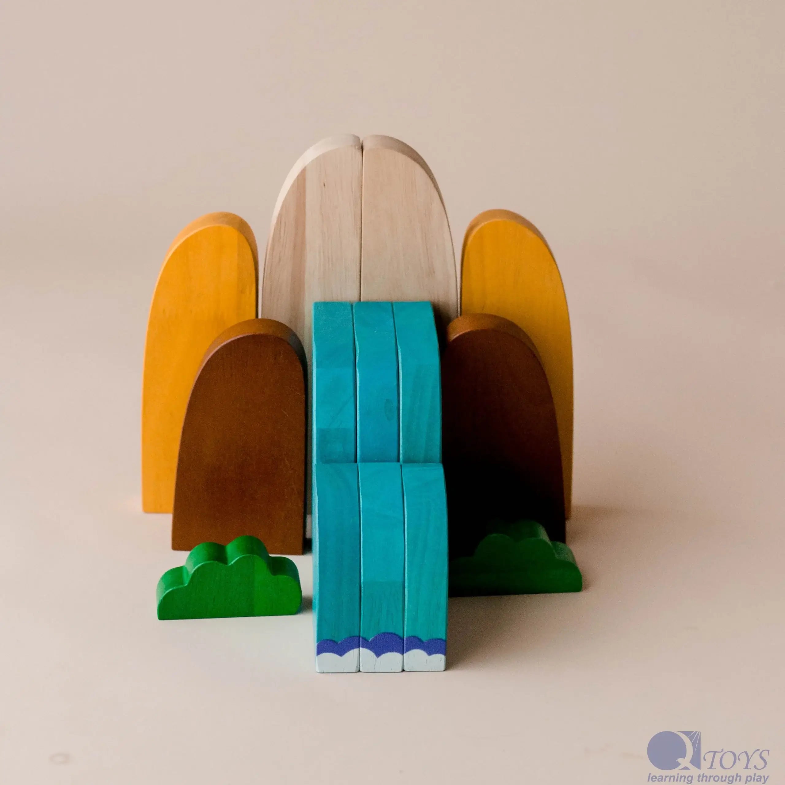 3 D Waterfall Play Set