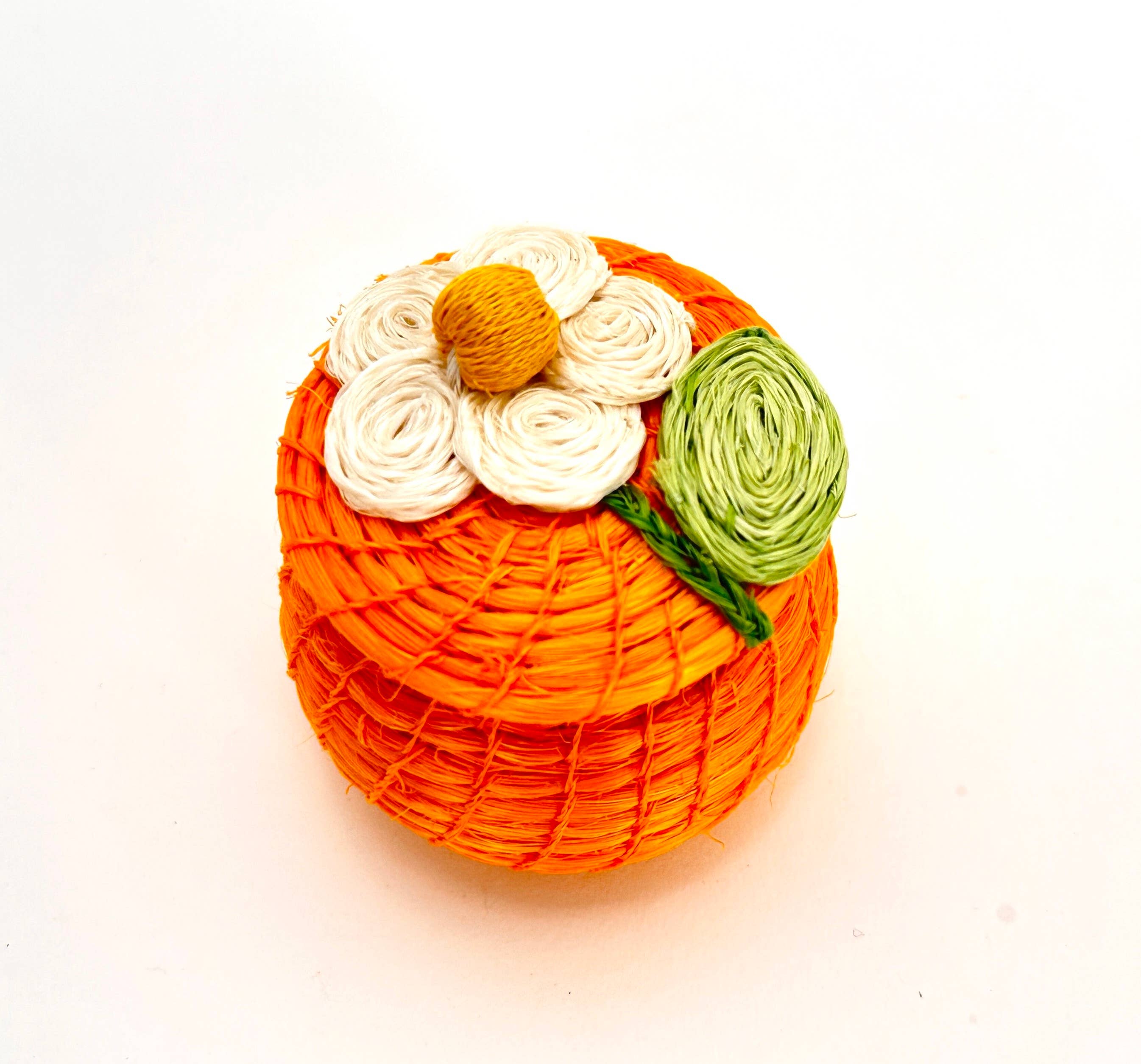 Daisy Lidded Tiny Basket