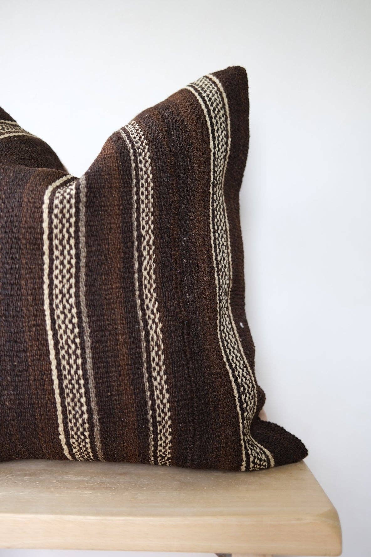 Adnan Kilim Pillow: 20x20