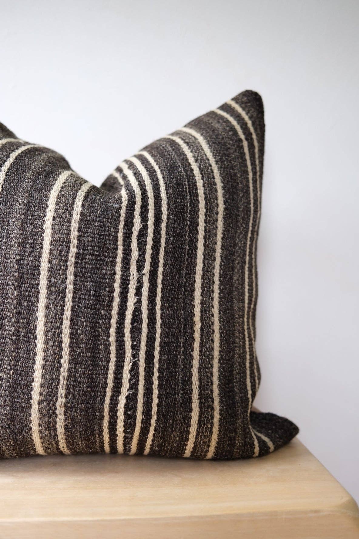 Adnan Kilim Pillow: 20x20