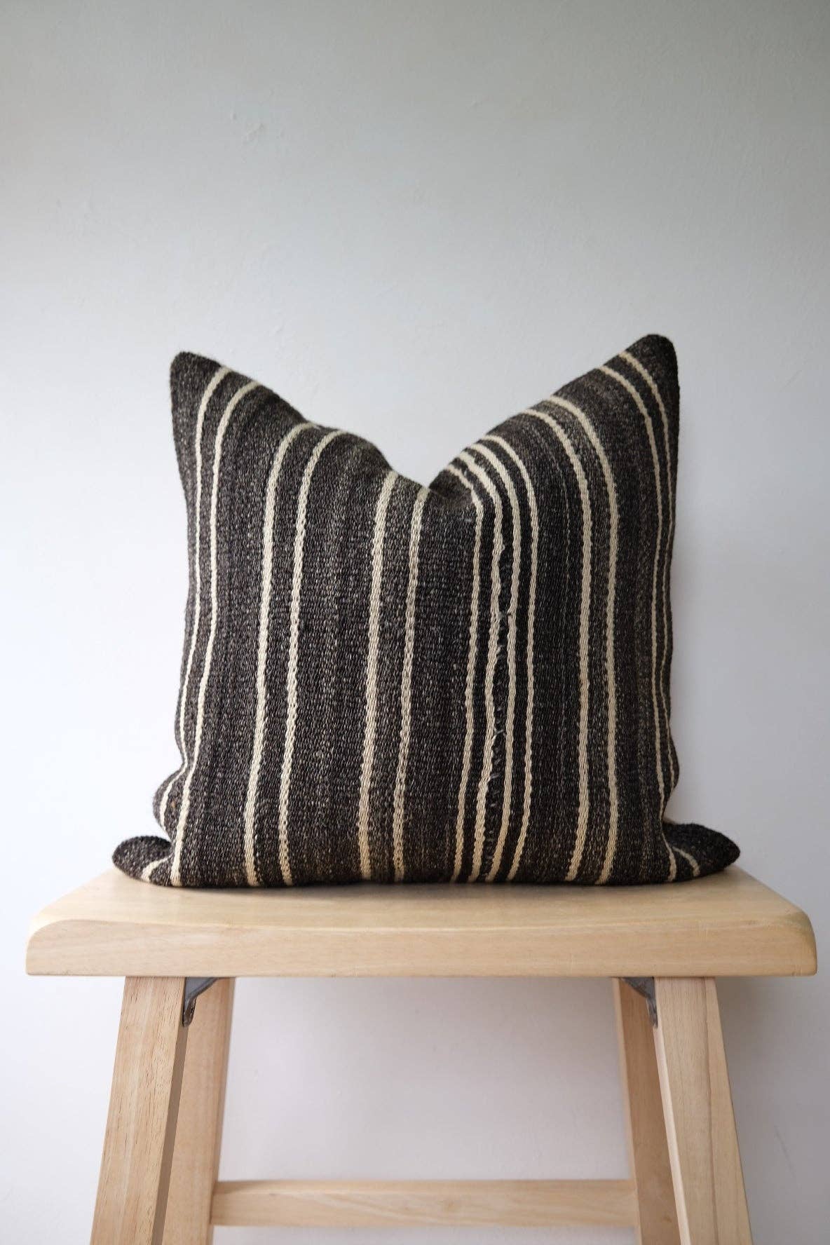 Adnan Kilim Pillow: 20x20