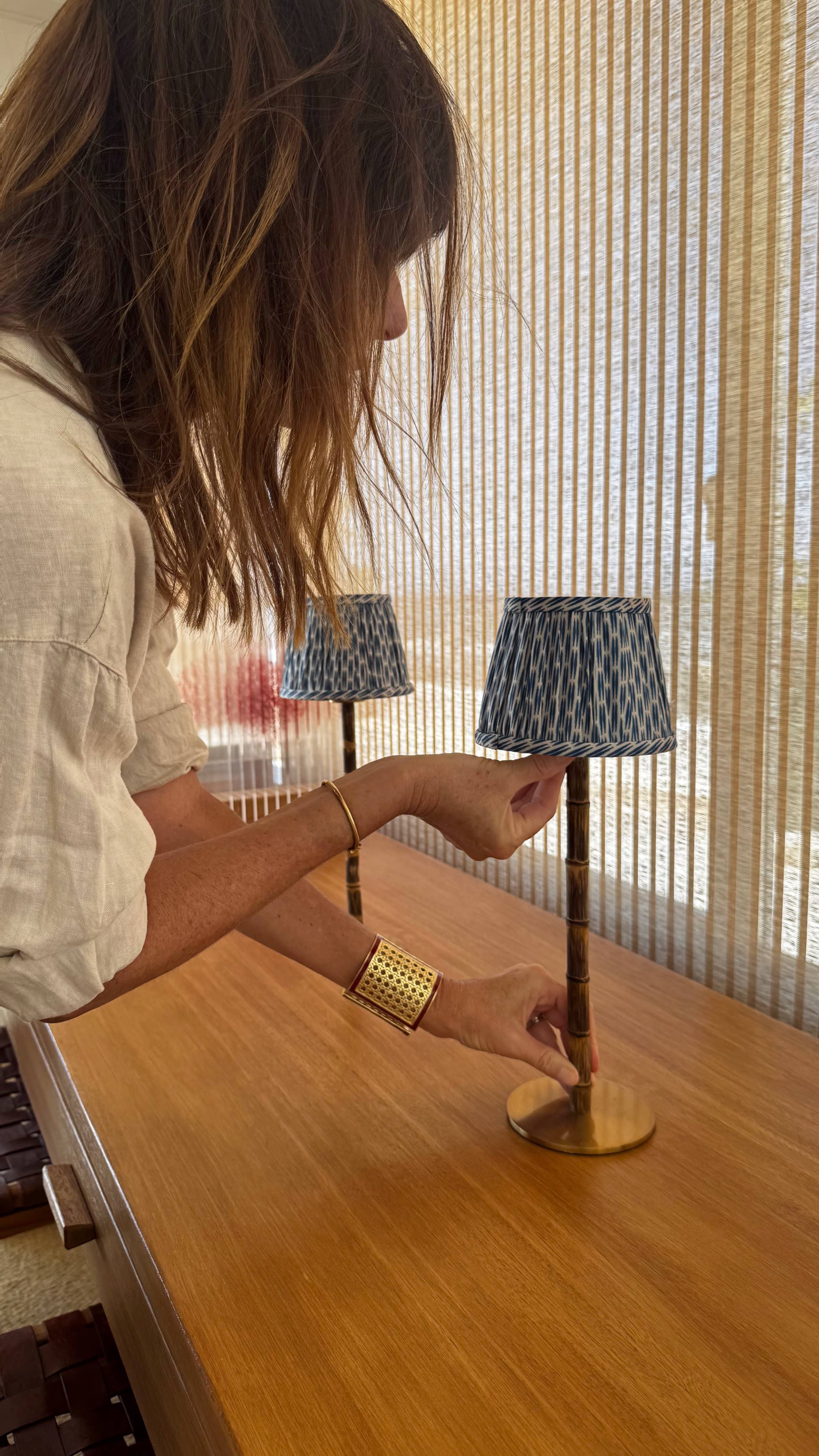 Beth cordless bamboo table lamp – Rechargeable lighting